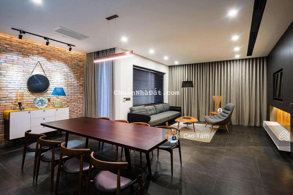 TO - RẺ! Diện Tích 103m2 Ngang 6,3x16m HXH 8m Huỳnh Văn Bánh, p11- KCX: 5 Tầng chỉ 14 tỷ 0925049575