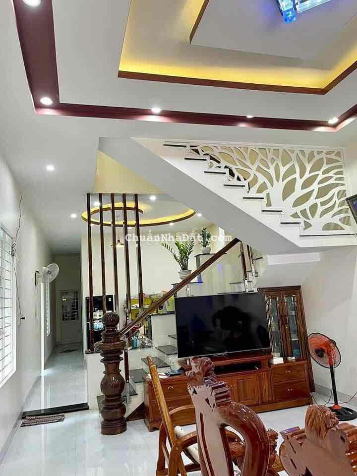 Bán nhà hướng Đông, hẻm oto thông, diện tích 132m2 giá chỉ 2,x tỷ Bán nhà hướng Đông, hẻm oto thông, diện tích 132m2 giá chỉ 2,x tỷ