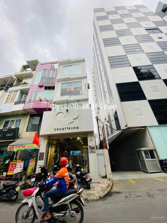 Bán nhà góc 2MT phố thời trang, Phường Bến Thành, Quận 1 DT 5x25m Gía 65 tỷ