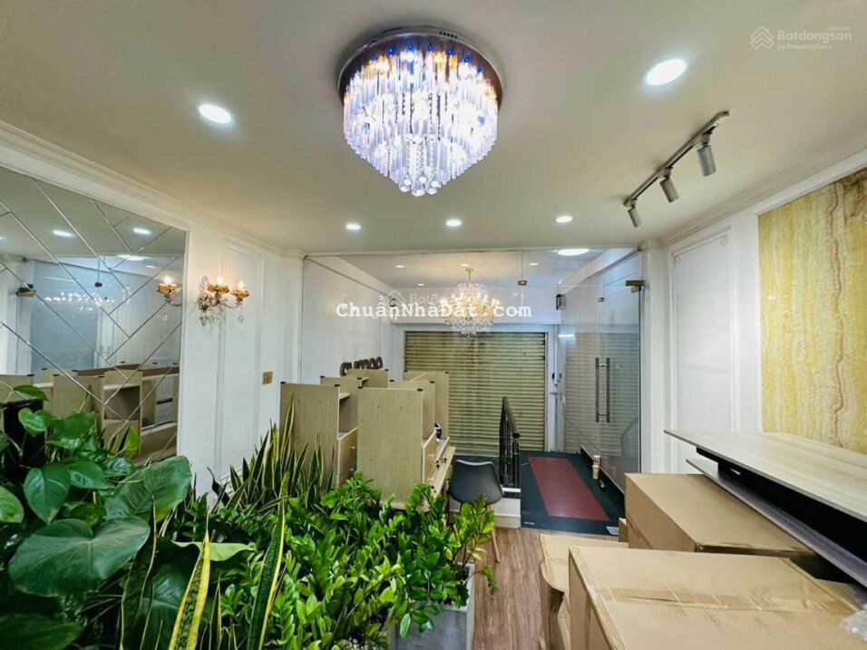 Hạ giá 5 tỷ - CHDV MT Quận 1 - Mai Thị Lựu, Tân Định - HĐT 150tr/th (8x21m) - Hầm 4 lầu TM - 38tỷ