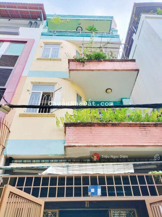 Bán nhà HXH khu phố Tây Bùi Viện Quận 1. Cách mặt tiền 20m 4 tầng. Chính chủ 1 đời gấp bán