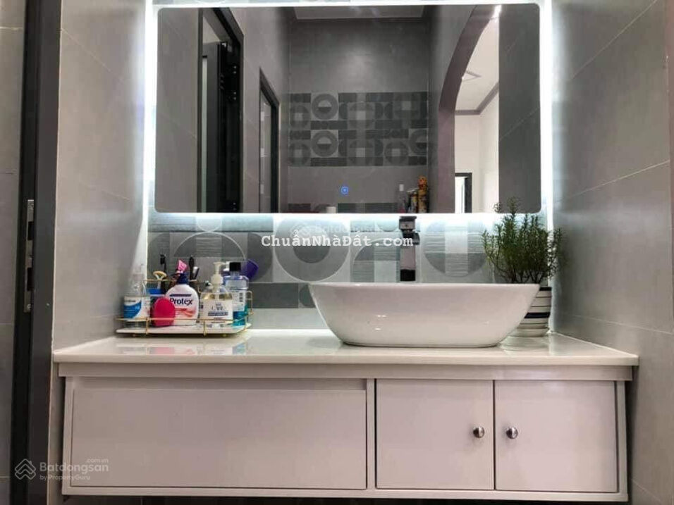 Khách sạn chỉ 14.5 tỷ còn TL! DT 6m x 13m cách 20m ra Bùi Thị Xuân, Q1, sẵn 4 tầng, TN 800tr/năm Khách sạn chỉ 14.5 tỷ còn TL! DT 6m x 13m cách 20m ra Bùi Thị Xuân, Q1, sẵn 4 tầng, TN 800tr/năm