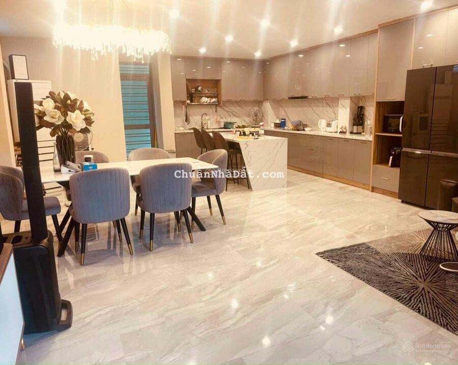 Đường 9m Thành Thái, Q10 (6 * 17m) 5 lầu 22.5 tỷ