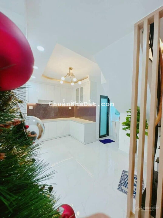 Siêu phẩm sát MT Hòa Hưng, Quận 10 - 6m x 18m - giá 9,9 tỷ TL