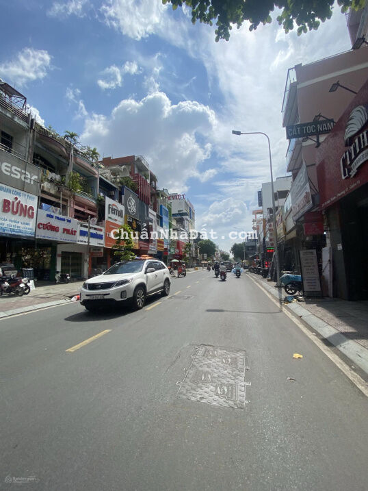 Bán nhà Cách Mạng Tháng 8, Quận 10 (16x16m) DT sàn 1800m2 sàn giá hạ 150 tỷ