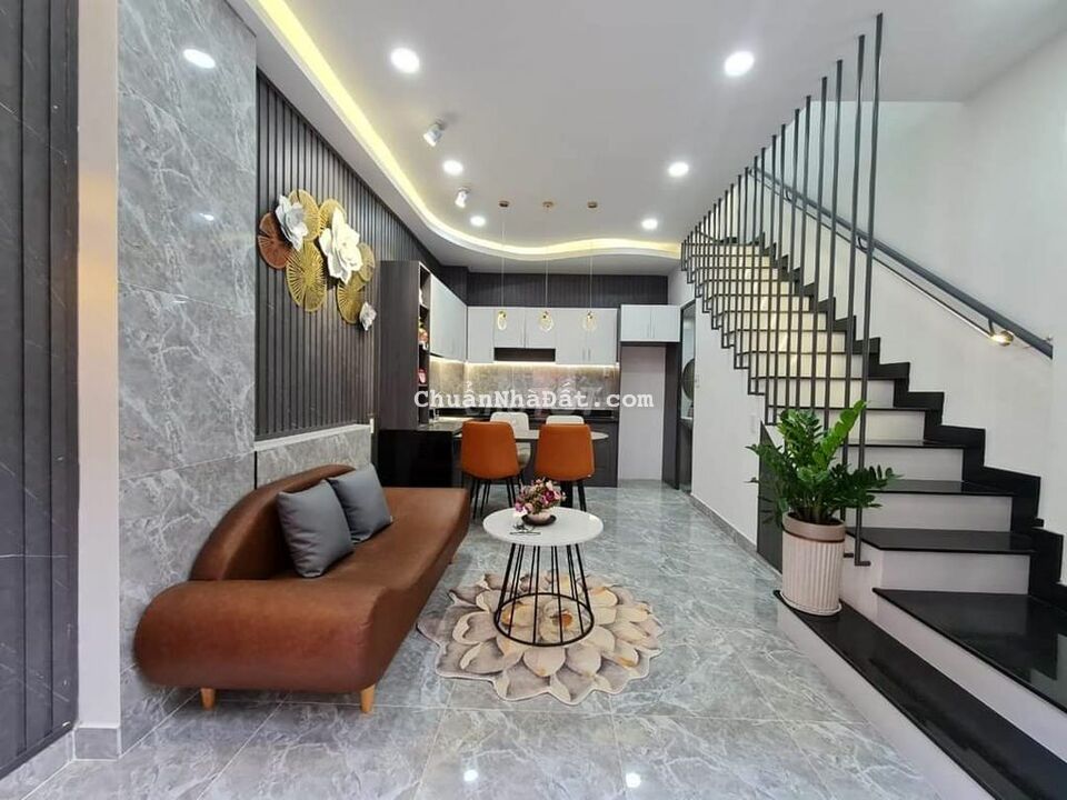 CẦN TIỀN BÁN GẤP NHÀ 2 LẦU ĐƯỜNG 3 THÁNG 2, PHƯỜNG 11, QUẬN 10