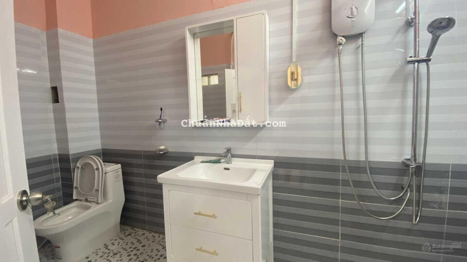 Bán gấp nhà Hoà Hảo, Q10 gần 60m2 HXH 4tầng ngang hơn 5m mới tinh giảm 4tỷ còn nhỉnh 8 tỷ TL sâu