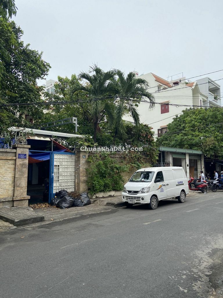 Mặt tiền đường Châu Thới - CX Bắc Hải, P15, Q10. DT: 25 x 26m, 650m2