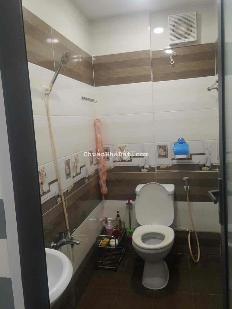 Bán Nhà Mặt Tiền Đường Bắc Hải - DT 67 Mét 3 Tầng - Giá Siêu Giảm