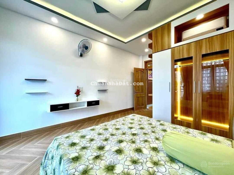 Bán nhà hẻm xe hơi 449 đường Sư Vạn Hạnh, phường 12, quận 10, DT: 4x20m, lửng 2 lầu ST, giá 16 tỷ