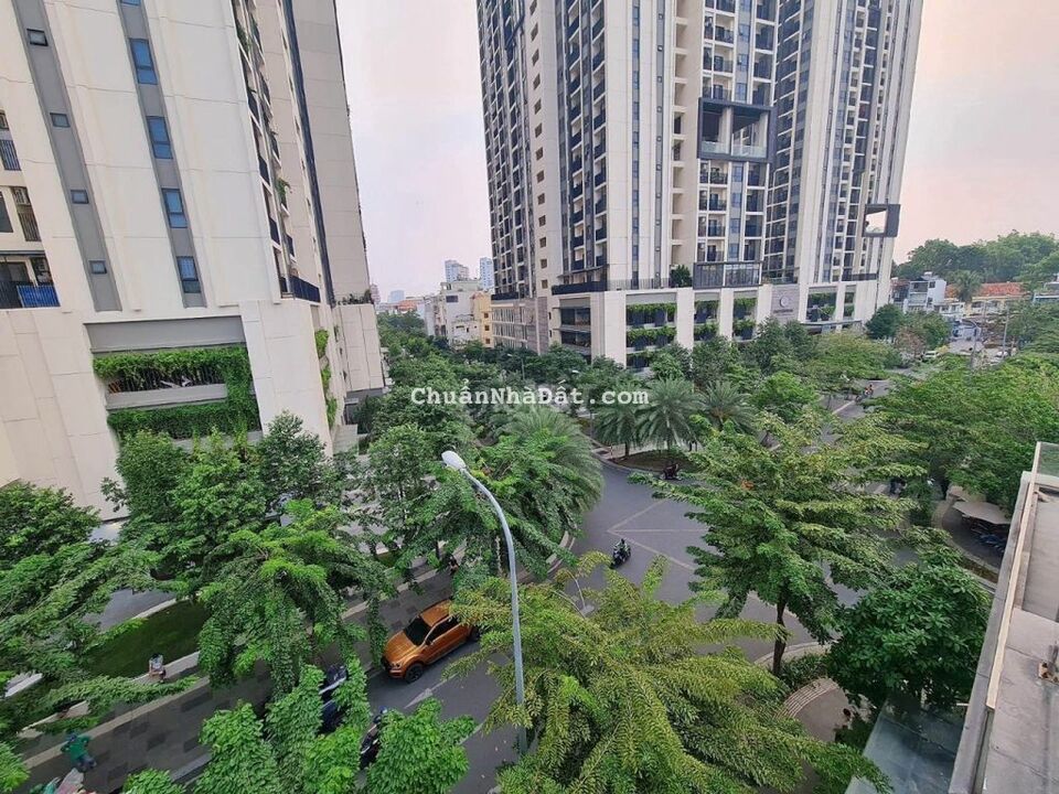 NGộp CHDV Ba Tháng Hai Quận10- HXH 86m2- 4 tấm