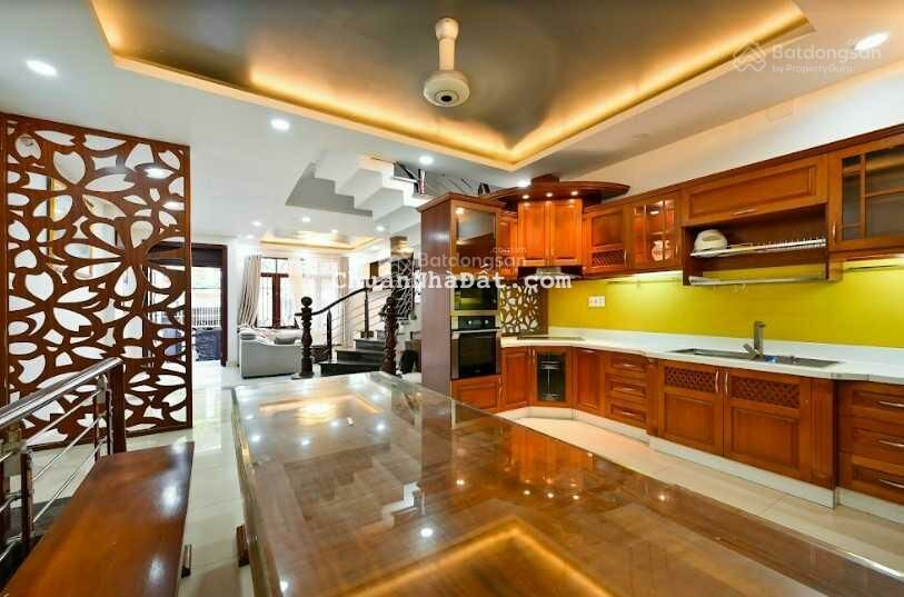 Bán nhà đối diện bệnh viện nhân dân 115 đường Thành Thái Q10 DT 4,5x14m, NH 9m nhà 6 lầu giá 14 tỷ