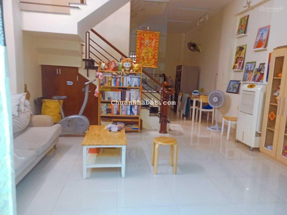 Bán gấp nhà Âu Cơ Quận 11 HXH 60m2 ngang 5m ngay vòng xoay Lê Đại Hành giảm n lần chỉ còn nhỉnh 5tỷ