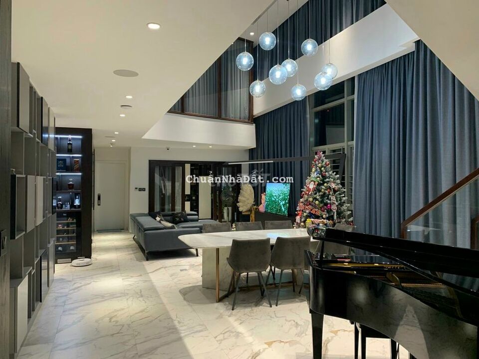 72m Mặt Tiền P9  ( 7 * 12 ) 5 Lầu  11 Tỷ Nhỉnh Tý