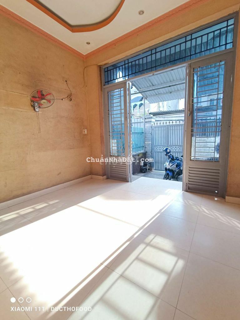 Bán nhà HXH 2T, 100m2, 4PN, Thạnh Lộc, Quận 12 Bán nhà HXH 2T, 100m2, 4PN, Thạnh Lộc, Quận 12
