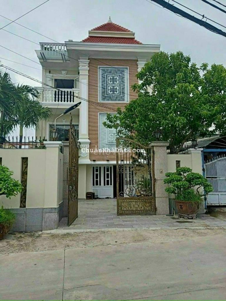 Hạ 4 tỷ Biệt thự 8m x 25m.1 hầm 3 lầu. DTSD 400m2. Mặt tiền Thới An