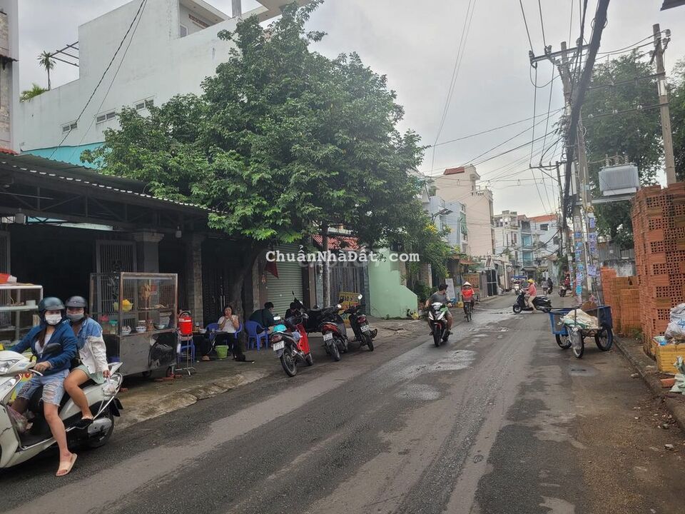 NỢ DÍ TỤT.......NHÀ MẶT TIỀN 160M2 VỊ TRÍ CỰC ĐẸP, CHỈ 50TR/ M2.