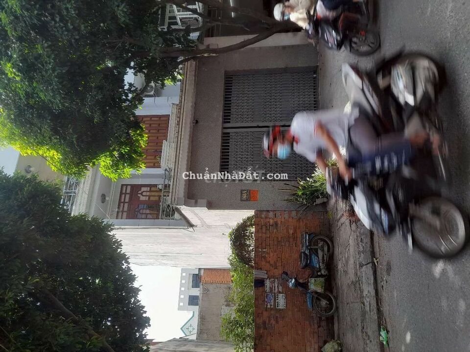 Nhà 3 tầng,Mặt tiền Đ. Nguyễn Thị Đặng, gần GòVấp