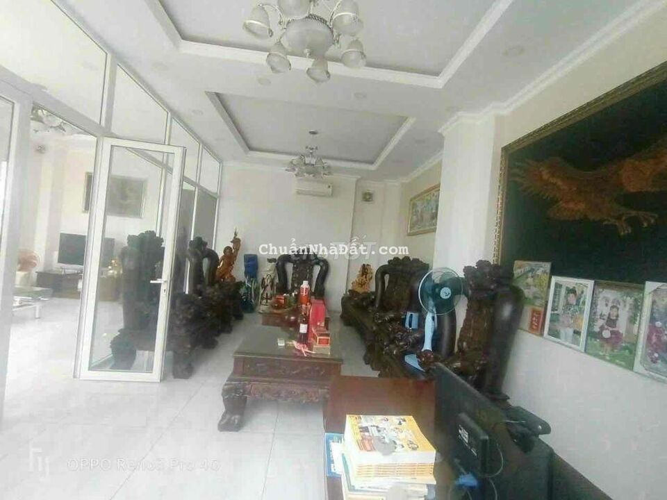 Bán Biệt Thự 8x25m.xây 3 Lầu Mặt Tiền Đường Thới An gần Lê Thị Riêng