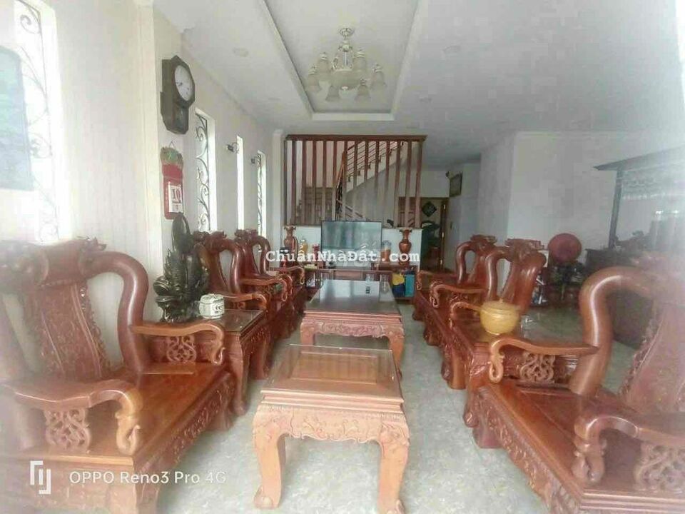 Bán Biệt Thự 8x25m.xây 3 Lầu Mặt Tiền Đường Thới An gần Lê Thị Riêng