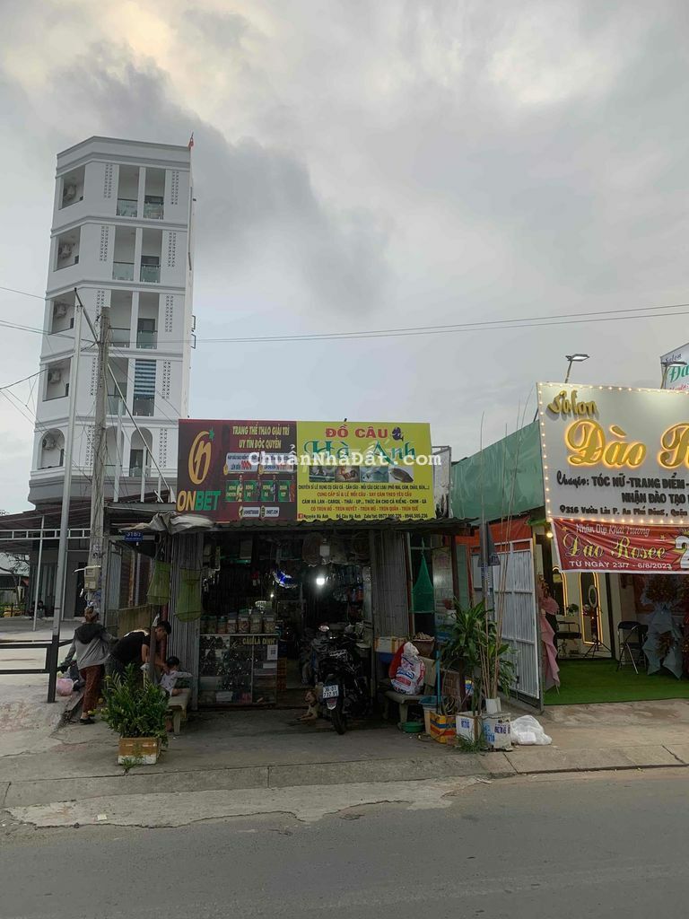 MẶT TIỀN VƯỜN LÀI 5x40 Giá 9.9 tỷ thương lượng MẶT TIỀN VƯỜN LÀI 5x40 Giá 9.9 tỷ thương lượng