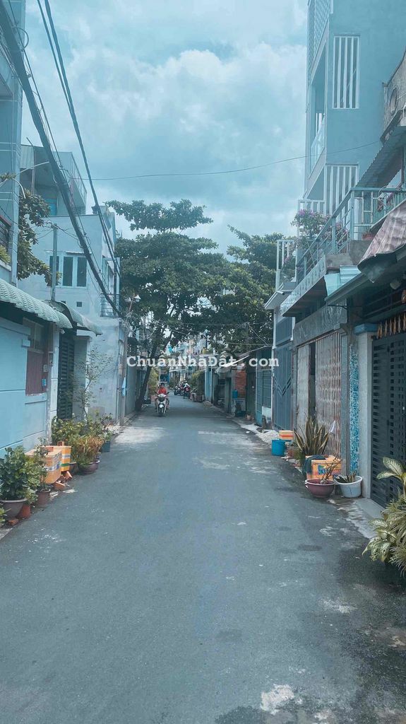 Bán Gấp Nhà MT 4x8,3 lầu,,1tỷ750tr ,Sổ chung 4 căn,Thới An .q12