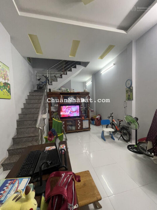 Nhà giá rẻ, nhà 1 lầu hẻm 6m đường An Phú Đông 25 gần chợ Khu vip. DT 4M x 10M, 36m2