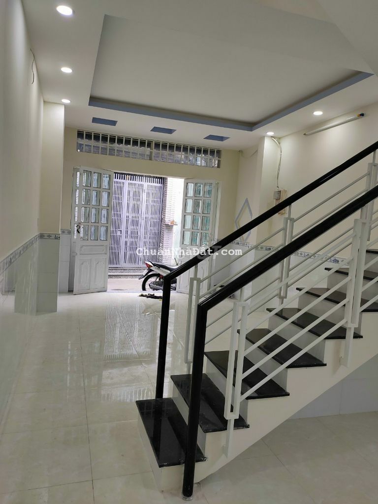 Bán căn nhà phường đông hưng thuận quận 12. Vị trí cực đẹp hẻm thông Bán căn nhà phường đông hưng thuận quận 12. Vị trí cực đẹp hẻm thông