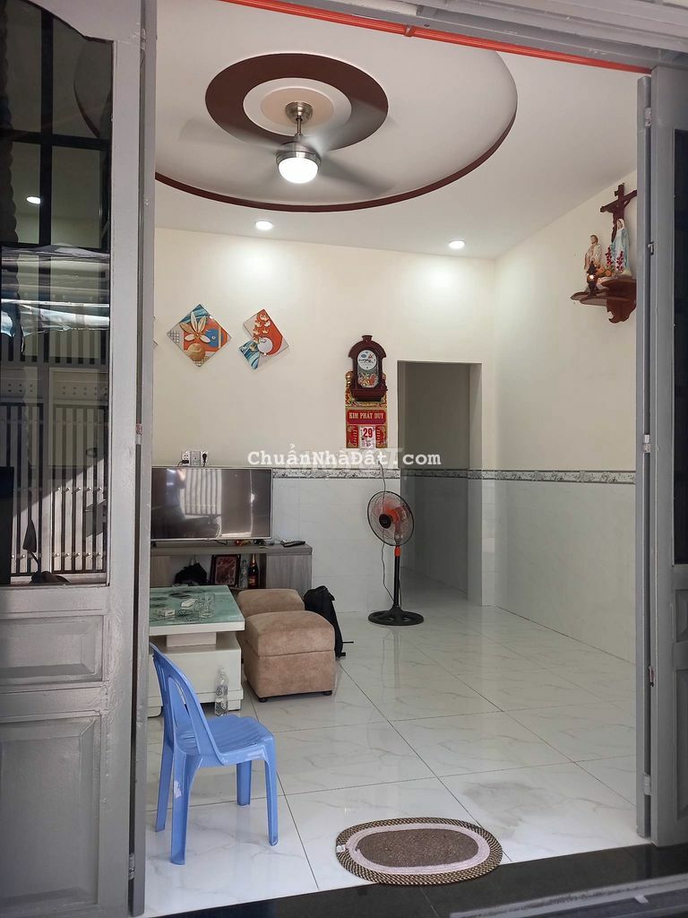 Đ.NGUYỄN VĂN QUÁ P.ĐHT Q.12.4.5mx9m.HẺM ÔTÔ.2 TẦNG