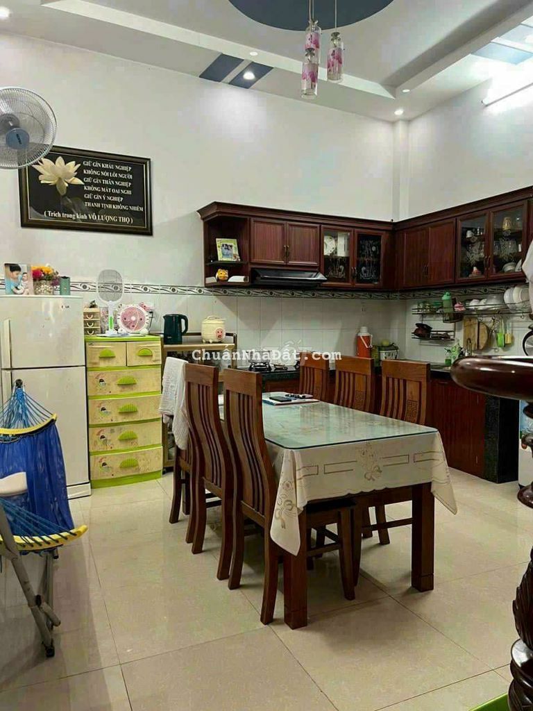 BÁN NHÀ 4.4X11M, 1LẦU HẺM XE HƠI, TÂN THỚI HIỆP GẦN BỆNH VIỆN Q12