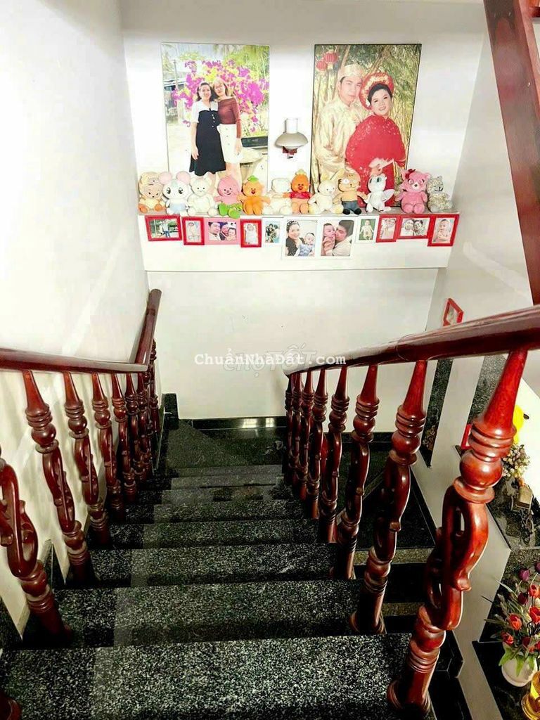 BÁN NHÀ 4.4X11M, 1LẦU HẺM XE HƠI, TÂN THỚI HIỆP GẦN BỆNH VIỆN Q12
