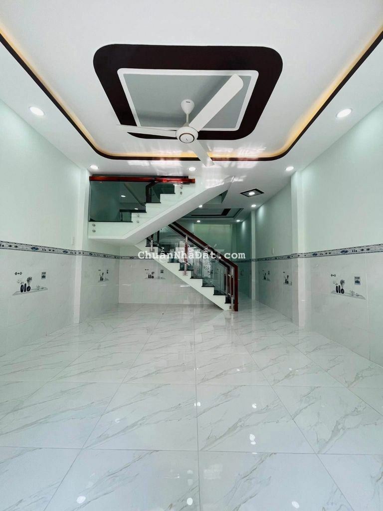 Bán Gấp Nhà Mới 2 Tầng Quận 12, 4 x 11, 2PN, Sân Thượng, Chỉ 3,3 Tỷ.