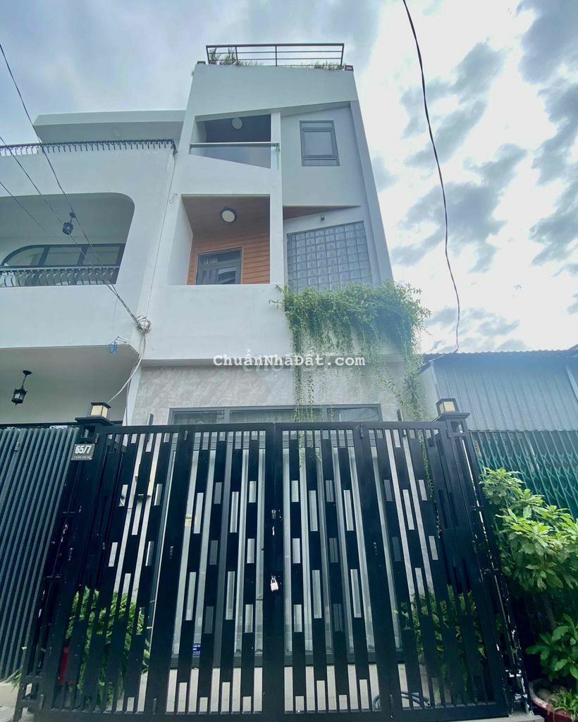 Nhỉnh 4ty Nhà 1/ HXH tận cửa đúc 3 tấm full nội thất