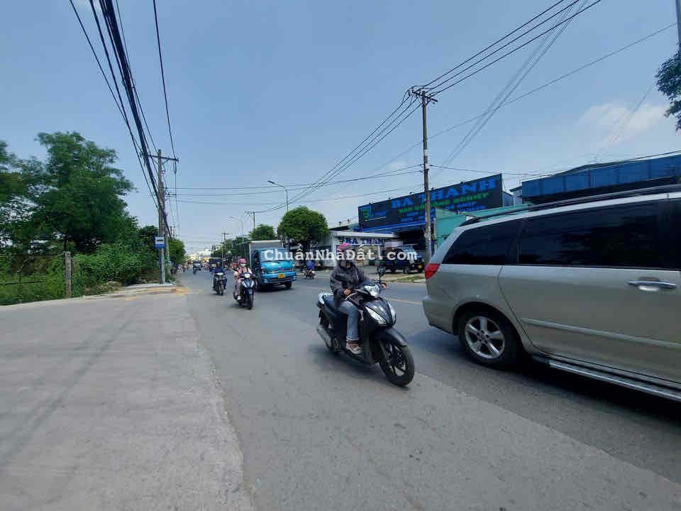 BÁN ĐẤT TẶNG NHÀ CẤP 4 NGAY LÊ VĂN KHƯƠNG 464M2 QUẬN 12