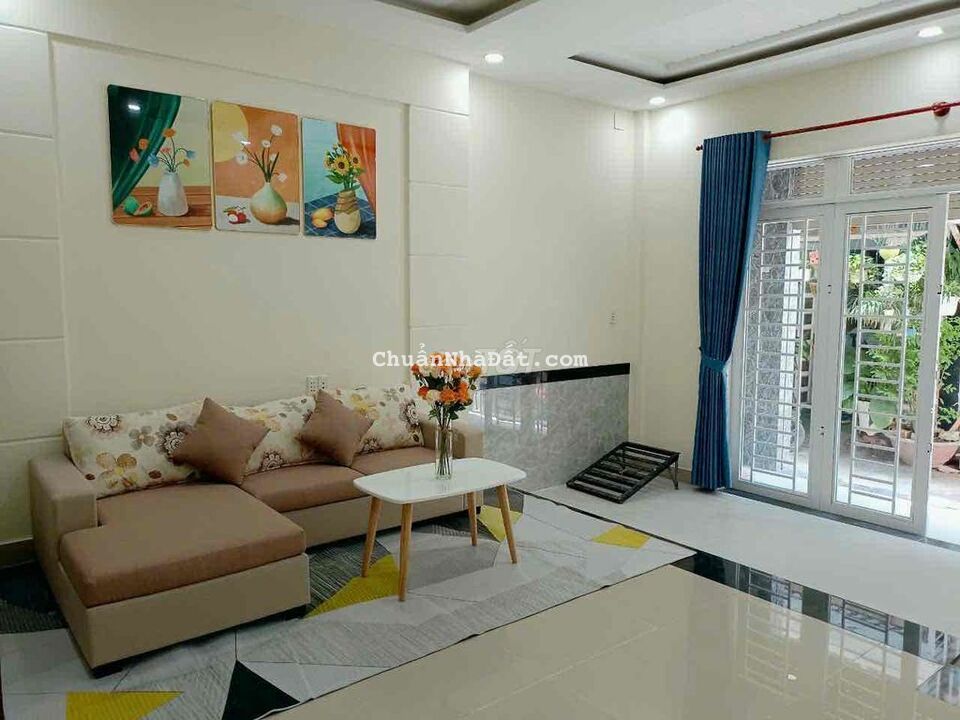 Nhà Thạnh Xuân 33 1 trệt 2 lầu,3PN-3WC,cách ủy ban Thạnh Xuân 500m