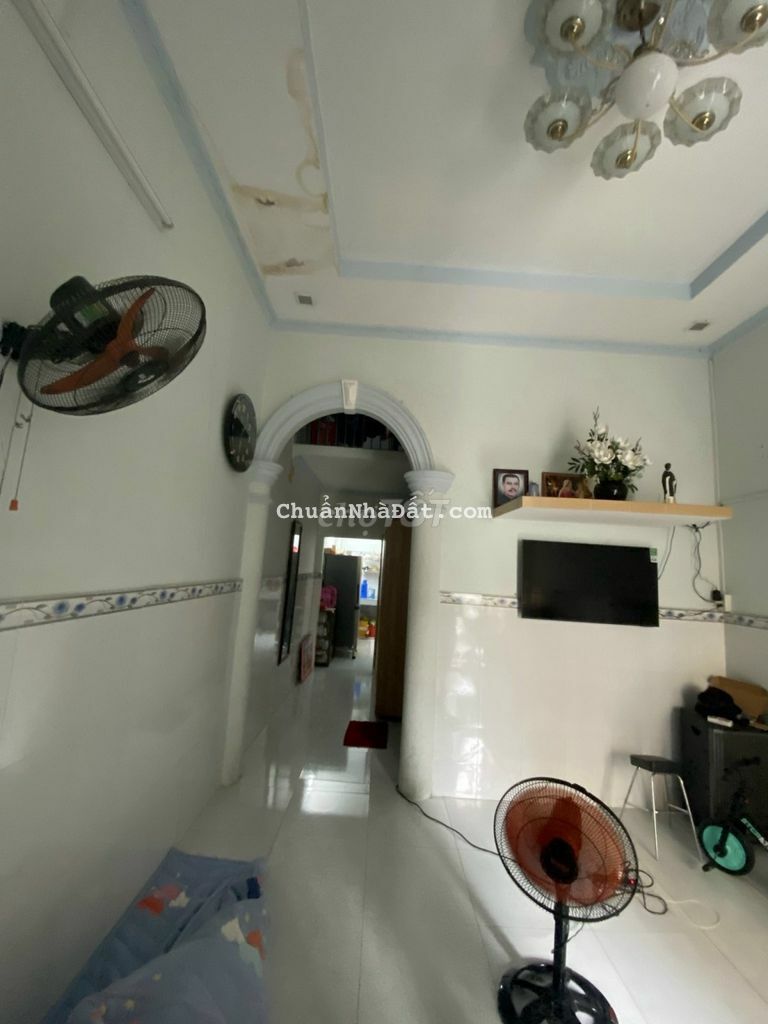 NGỘP BANK, GẤP BÁN, 4 X 13, 2 TẦNG, NGUYỄN VĂN QUÁ, SÁT GÒ VẤP, 2,9 TỶ