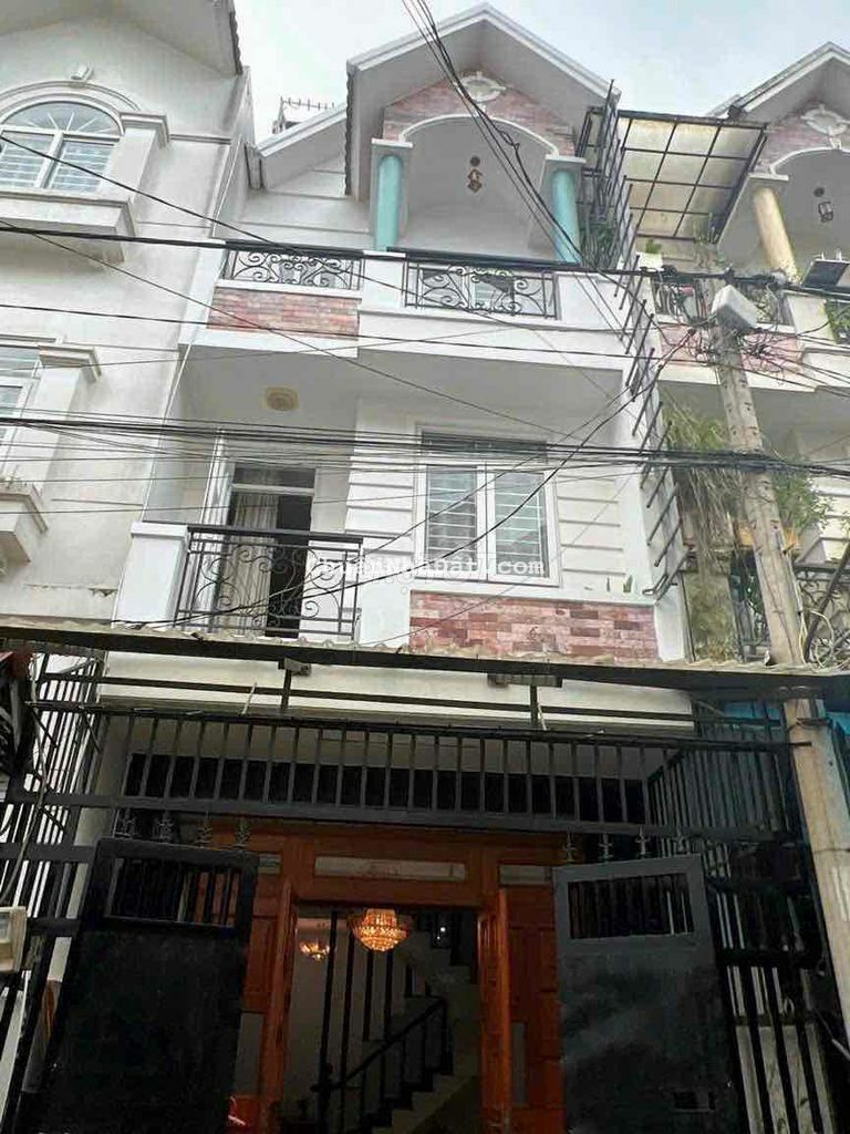 Nhà Thạnh Lộc 40 Quận 12. DT: 4,2*14m 2 lầu có 4pn, 5wc hẻm 7m Nhà Thạnh Lộc 40 Quận 12. DT: 4,2*14m 2 lầu có 4pn, 5wc hẻm 7m