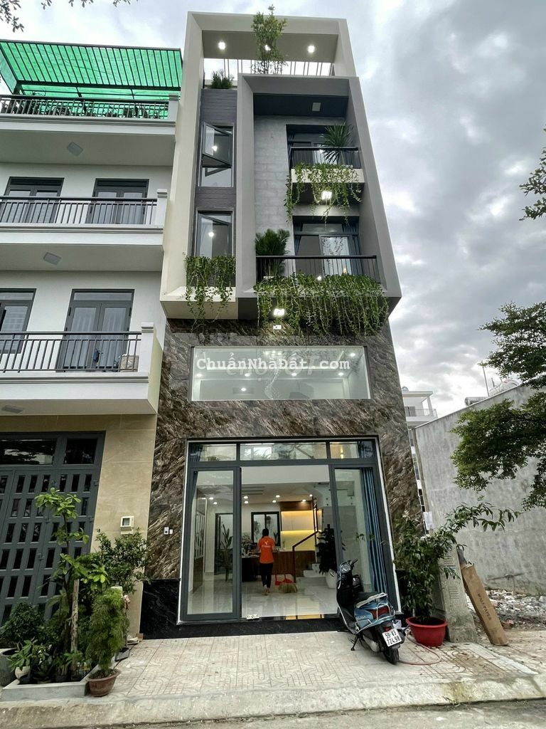 Bán nhà 3 lầu full Nội thất đường nhựa 12m Khu phân Lô Thạnh Xuân 25