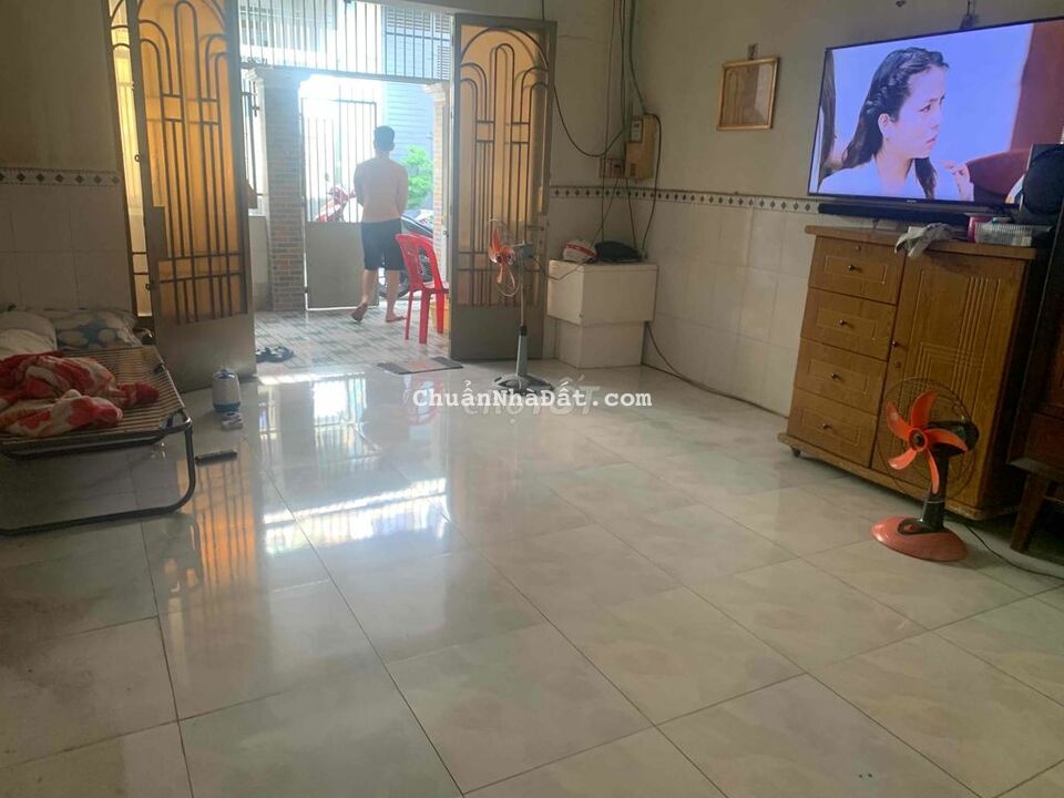 Q12. Bán nhà 1/ LVK. dt:4*14 . Nha cấp bốn . hxh Q12. Bán nhà 1/ LVK. dt:4*14 . Nha cấp bốn . hxh