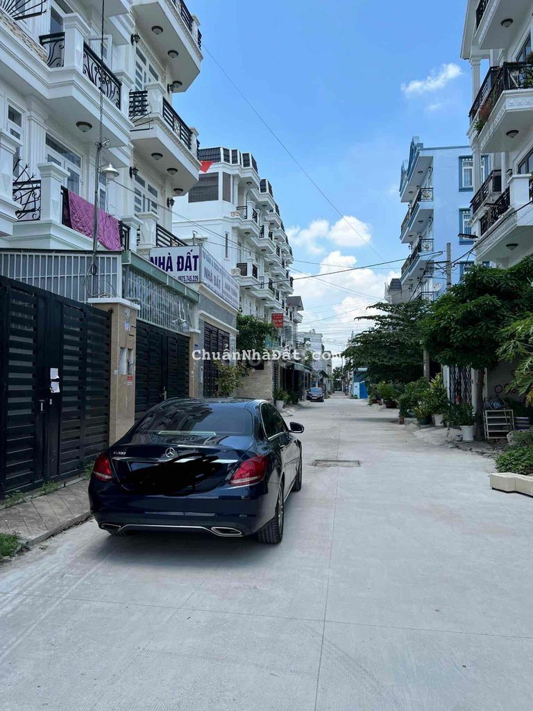 Nhà MT. Kinh Doanh. TX22 ( 1 Tr. 3 L. 4P. Ngủ ) Nhà MT. Kinh Doanh. TX22 ( 1 Tr. 3 L. 4P. Ngủ )