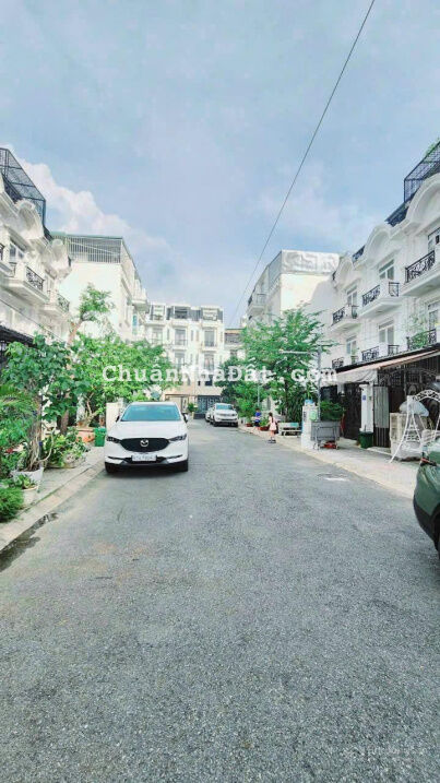 Nhà 3 lầu khu vip nhất quận 12 khu đồng bộ vip đường 12m. DT 4m x 17m. Gần ngã tư Ga. Giá tốt