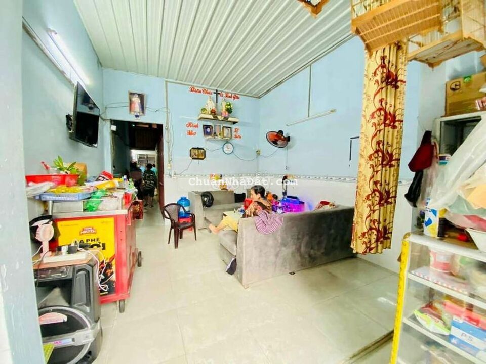BÁN NHÀ Q12. NGUYỄN VĂN QUÁ. Ô TÔ NGŨ TRONG NHÀ.