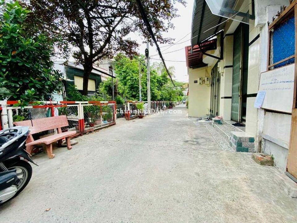 BÁN NHÀ Q12. NGUYỄN VĂN QUÁ. Ô TÔ NGŨ TRONG NHÀ.