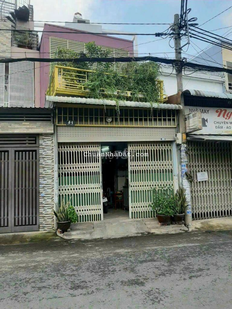 Nhà MT dt 4x18m trệt 1 lầu 2pn 2wc Hiệp Thành 45 Q12 KD ok,  4,5 tỷ