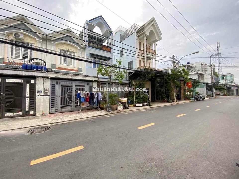 Nhà MT. Kinh Doanh. TX25. DT: 4 x 19m2 Nhà MT. Kinh Doanh. TX25. DT: 4 x 19m2