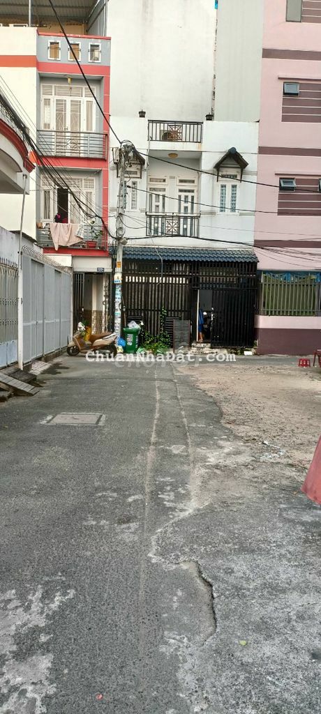 Bán căn nhà góc hai mặt tiền đường Tân Thới nhất quận12, vị cực đẹp Bán căn nhà góc hai mặt tiền đường Tân Thới nhất quận12, vị cực đẹp