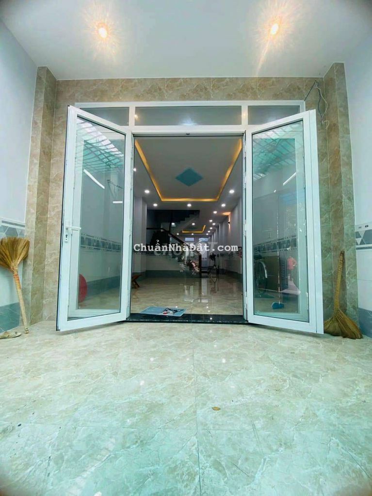 Nhà phố 4m x 20m. Đúc 3 lầu kiên cố view Công Viên Khu dân cư An Sương Nhà phố 4m x 20m. Đúc 3 lầu kiên cố view Công Viên Khu dân cư An Sương