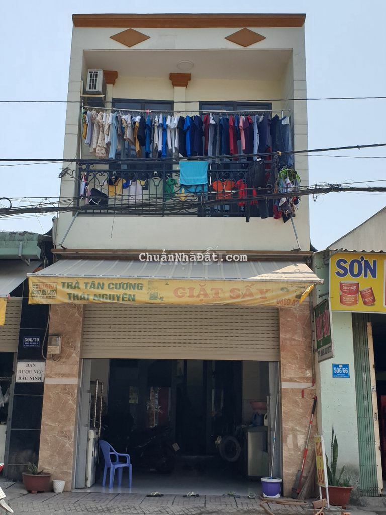 Nhà lầu 4m x 20m, mặt tiền chợ Trần Quang Cơ, P. Hiệp Thành, Q.12 Nhà lầu 4m x 20m, mặt tiền chợ Trần Quang Cơ, P. Hiệp Thành, Q.12