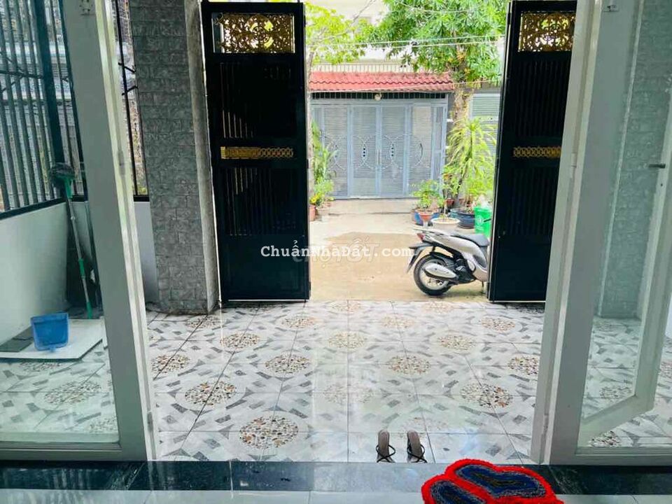 Nhà 2 mặt tiền khu biệt thự thạnh xuân 39 . DT 5*16m 2 lầu đường 7m