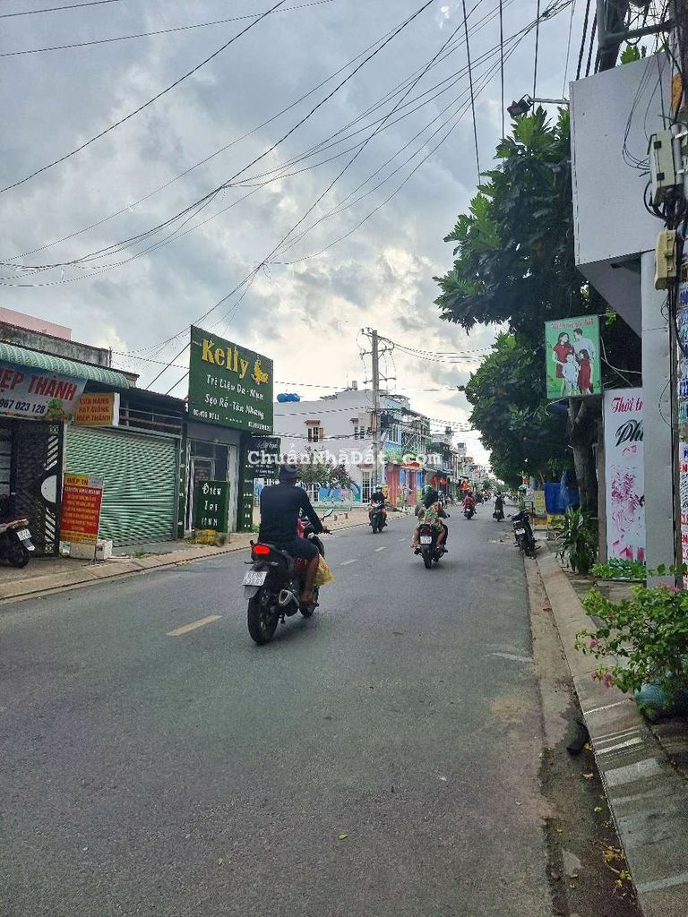 Nhà KK2011, 4mx22m, Mặt tiền Hiệp Thành 13 Quận 12, Giá: 2.2 Tỷ Nhà KK2011, 4mx22m, Mặt tiền Hiệp Thành 13 Quận 12, Giá: 2.2 Tỷ